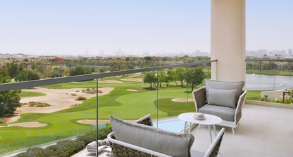 Vida Emirates Hills Room Type - Grand Executive Suite Golf View