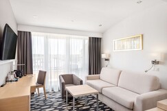 Park Inn by Radisson Srvr Resort & Spa