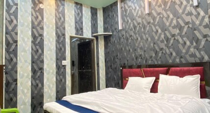 Shri Hari Residency Ayodhya Room Type - Deluxe Double Bed Room