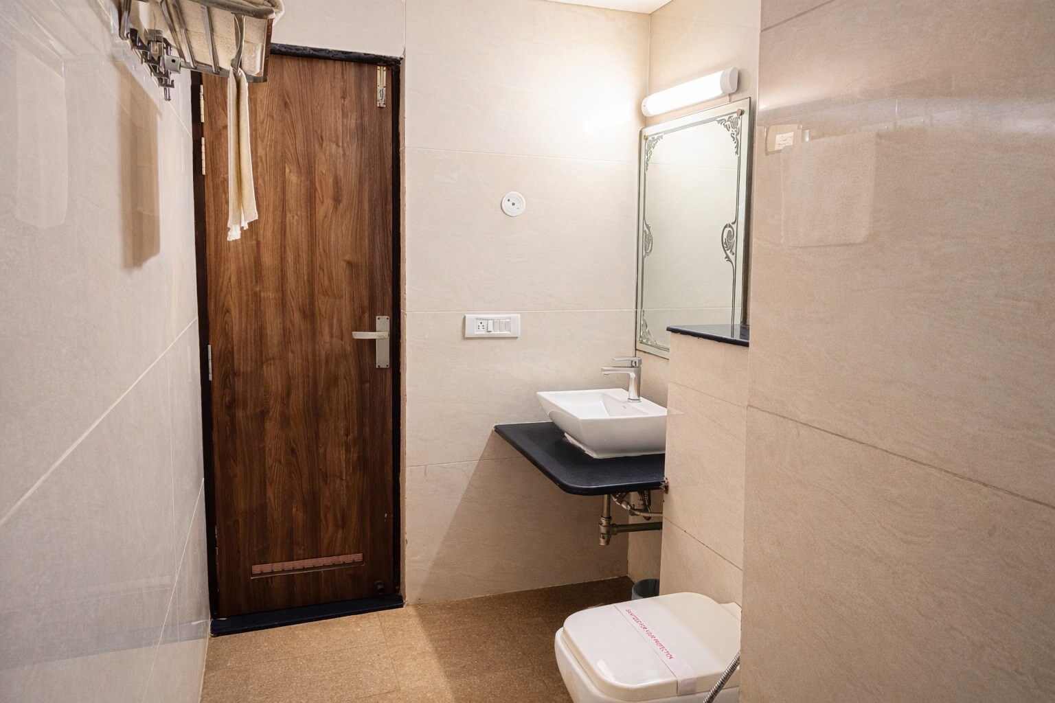 The Dwelling Paradise Hotel City - Greater Noida - Tap to explore photos