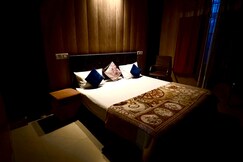 Golden Spark Lounge 2BHK Gomti Nagar Lucknow