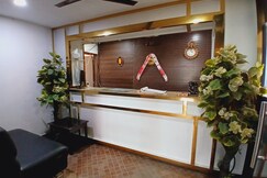 Hotel Knight Inn Airport