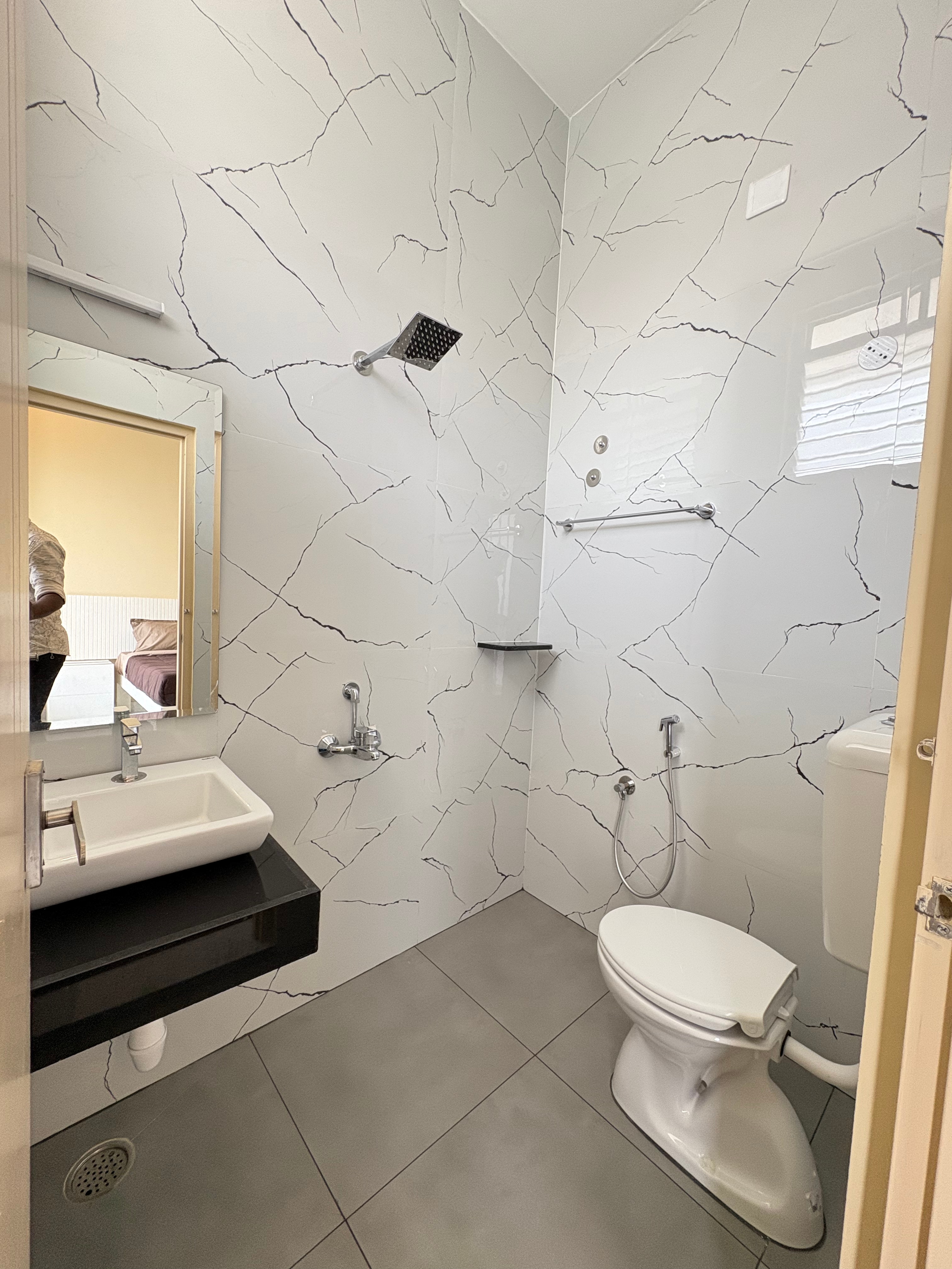 Hotel Pristine - Tap to explore photos