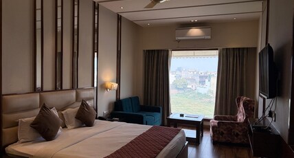Hotel West End View Room Type - Premium Rooms | Park view