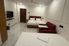 Hotel Dhanwik