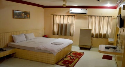 HOTEL CENTER POINT Room Type - SUPER DELUXE HOTEL CENTER POINT Room Type - SUPER DELUXE