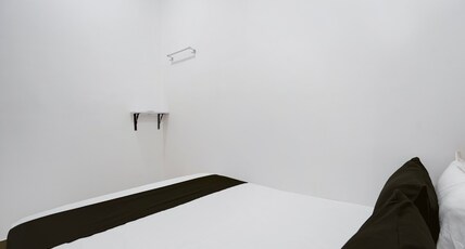 Spot On  Infinity Stays Room Type - Classic