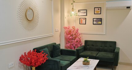 Luxury 1BHK near DLF mall Metro Work friendly Room Type - Luxury 1BHK near DLF mall Metro Work friendly