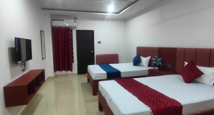 HOTEL MANOJ Room Type - Deluxe Room or Twin bed room