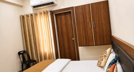 Maa Vaishno Devi Dham - Vrindavan Room Type - Bedroom 1