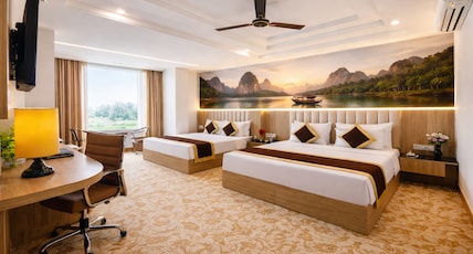 Hotel The Venue Room Type - Family Suite With Bathtub Hotel The Venue Room Type - Family Suite With Bathtub
