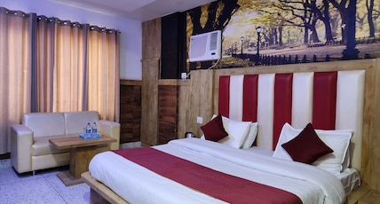 Hotel Amreshwar Room Type - Super Deluxe room Hotel Amreshwar Room Type - Super Deluxe room