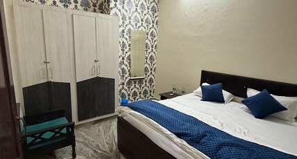 BASUKI HOTEL Room Type - Non AC Room