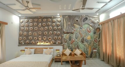 KK Jungle View Room Type - Premium Room with Balcony