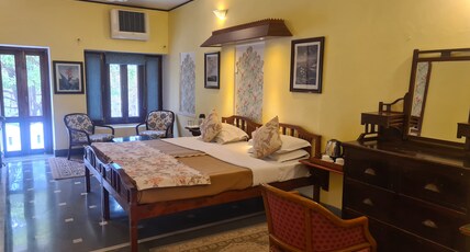 Hotel Kesar Bhawan Palace Room Type - Deluxe Room - Seperate Building