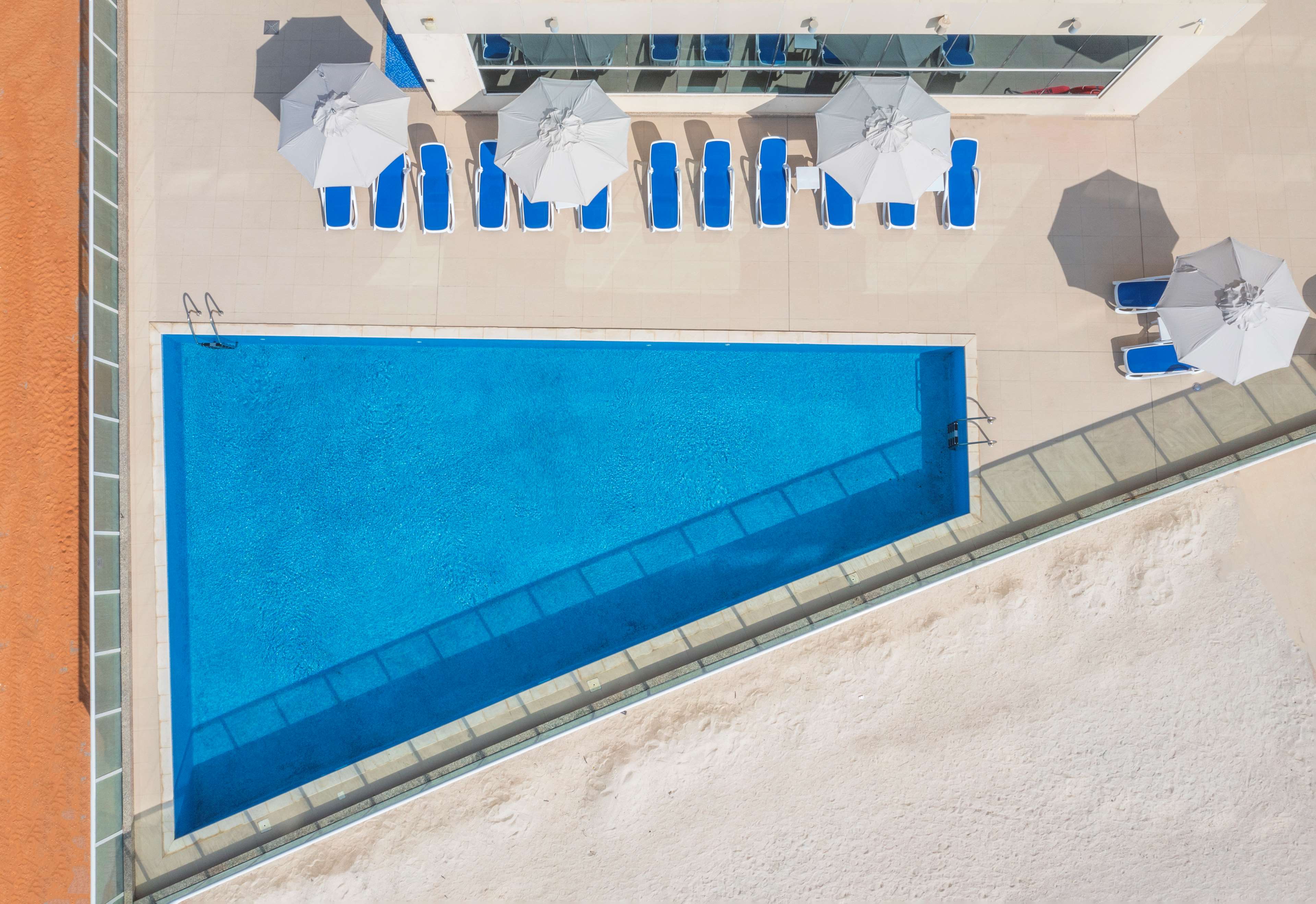 Radisson Resort Ras Al Khaimah Marjan Island - Tap to explore photos