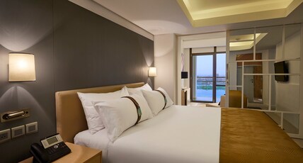 Holiday Inn CAIRO MAADI Room Type - 1 Suite Nile View Smoking