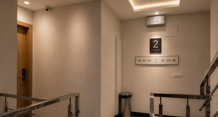 Hotel Luxury Inn Room Type - Executive Corner Room