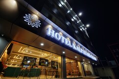 Hotel Kalpataru Grand