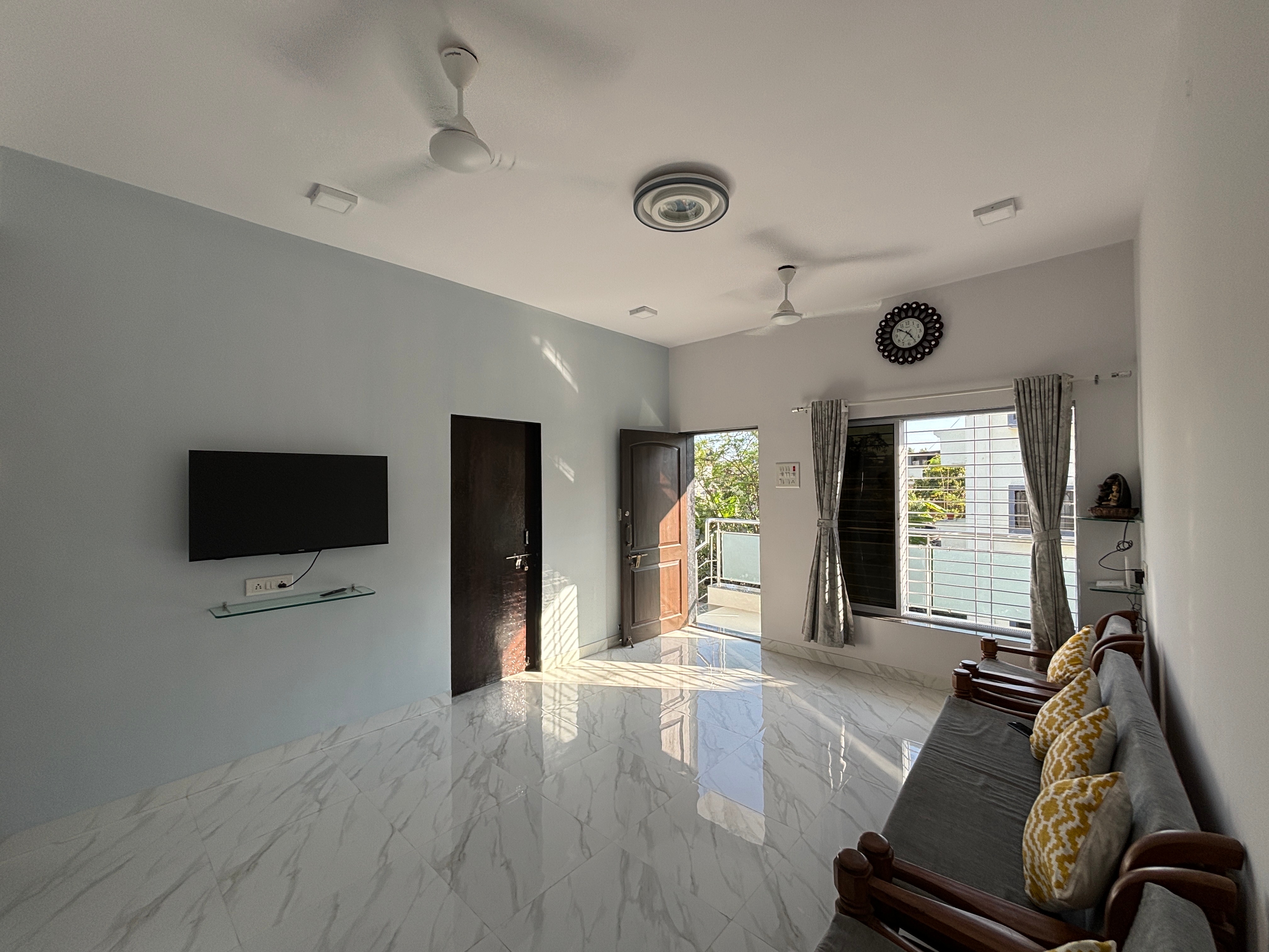 White Haven Homestay - Tap to explore photos