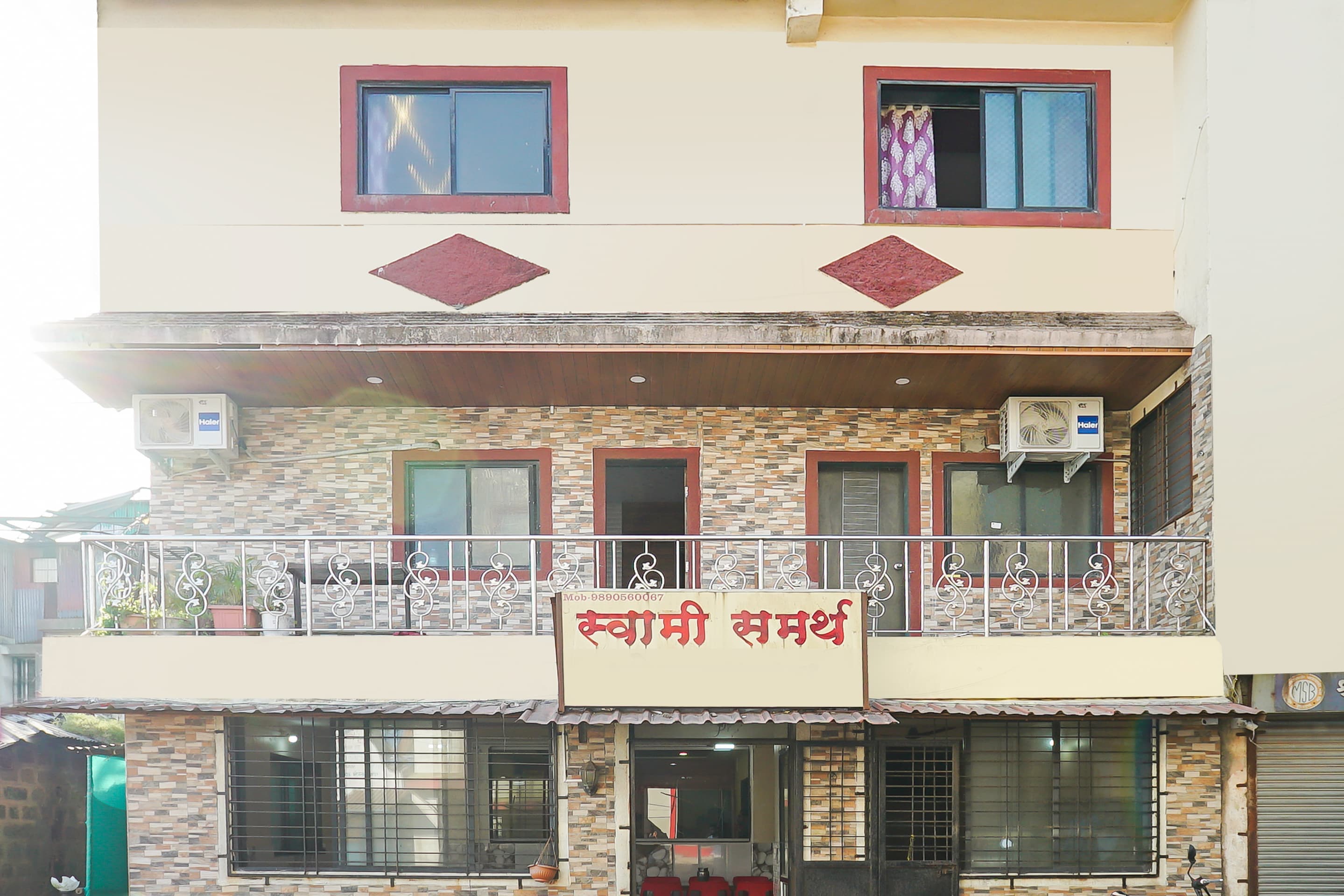 OYO Hotel Swami Samarth - Tap to explore photos
