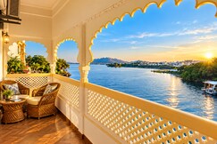 Vallabhgarh The Lake Retreat