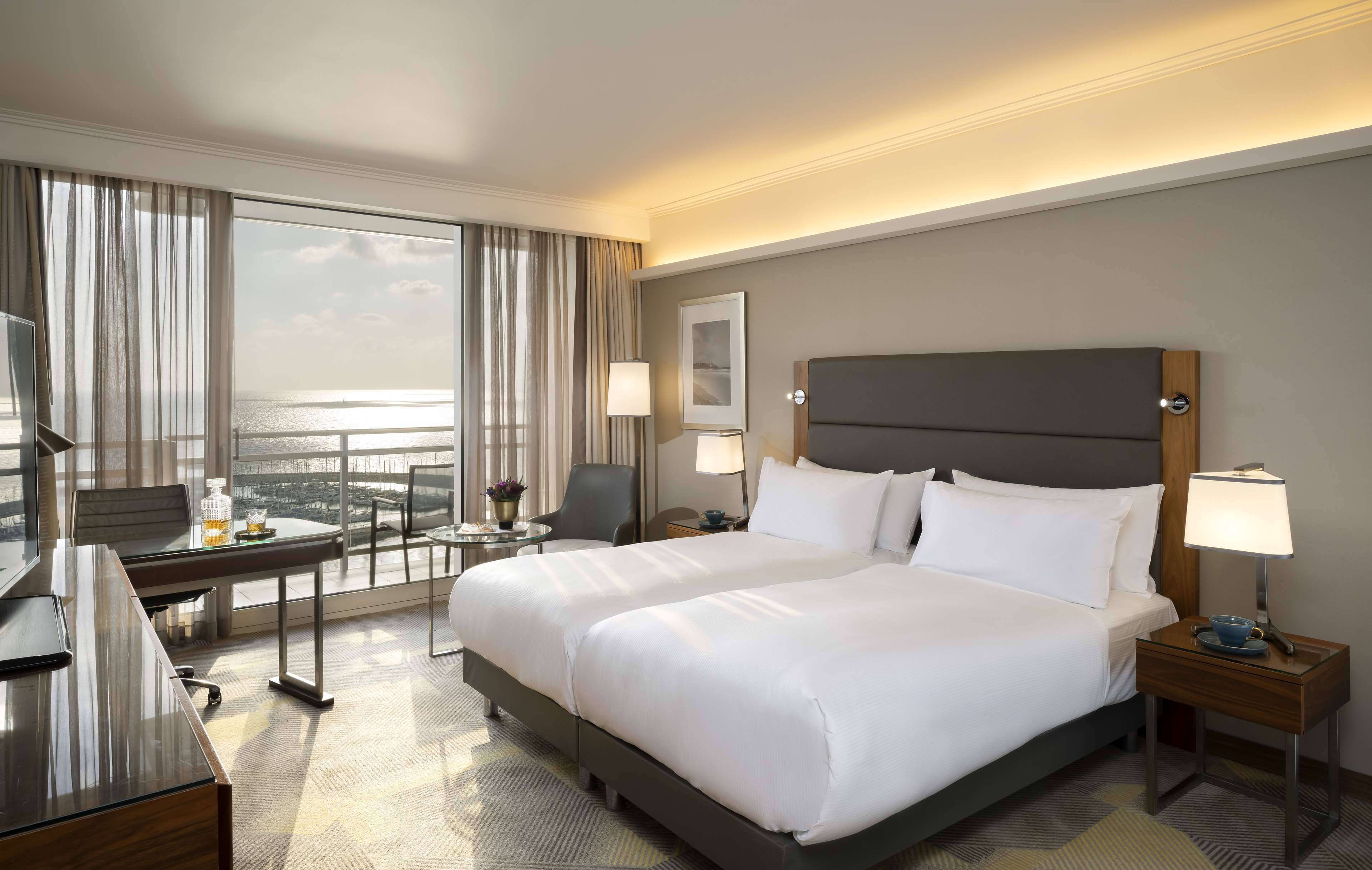 Hilton Tel Aviv Hotel - Tap to explore photos