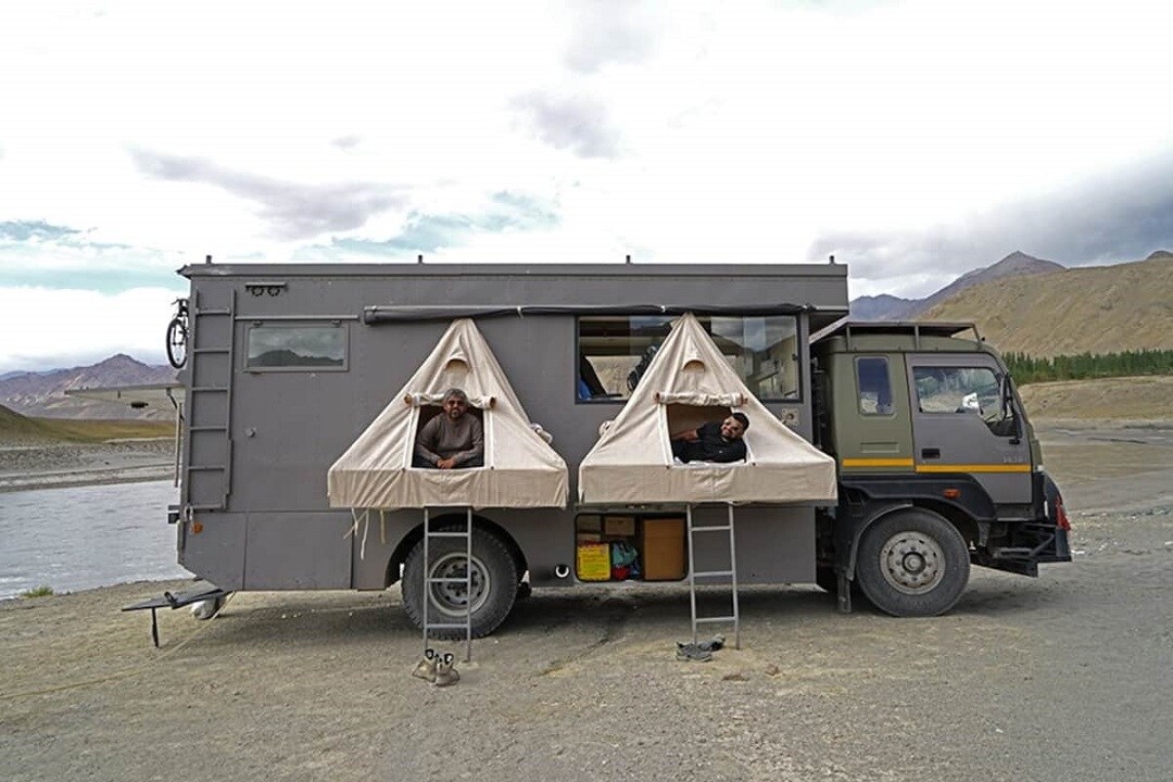 Caravan Holidays - MotorHome - Tap to explore photos