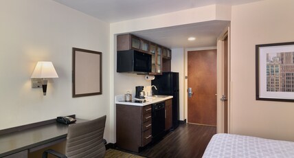Candlewood Suites NYC -Times Square Room Type - Studio Suite