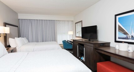 Hampton Inn Milwaukee Northwest Room Type - 2 DOUBLE BEDS NONSMOKING