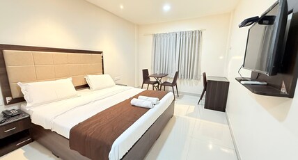 Hotel Centre Point Room Type - Super Deluxe (King or Twin Bed)