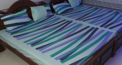 Hotel Sri Priya Lodge Room Type - 4 BED AC ROOM