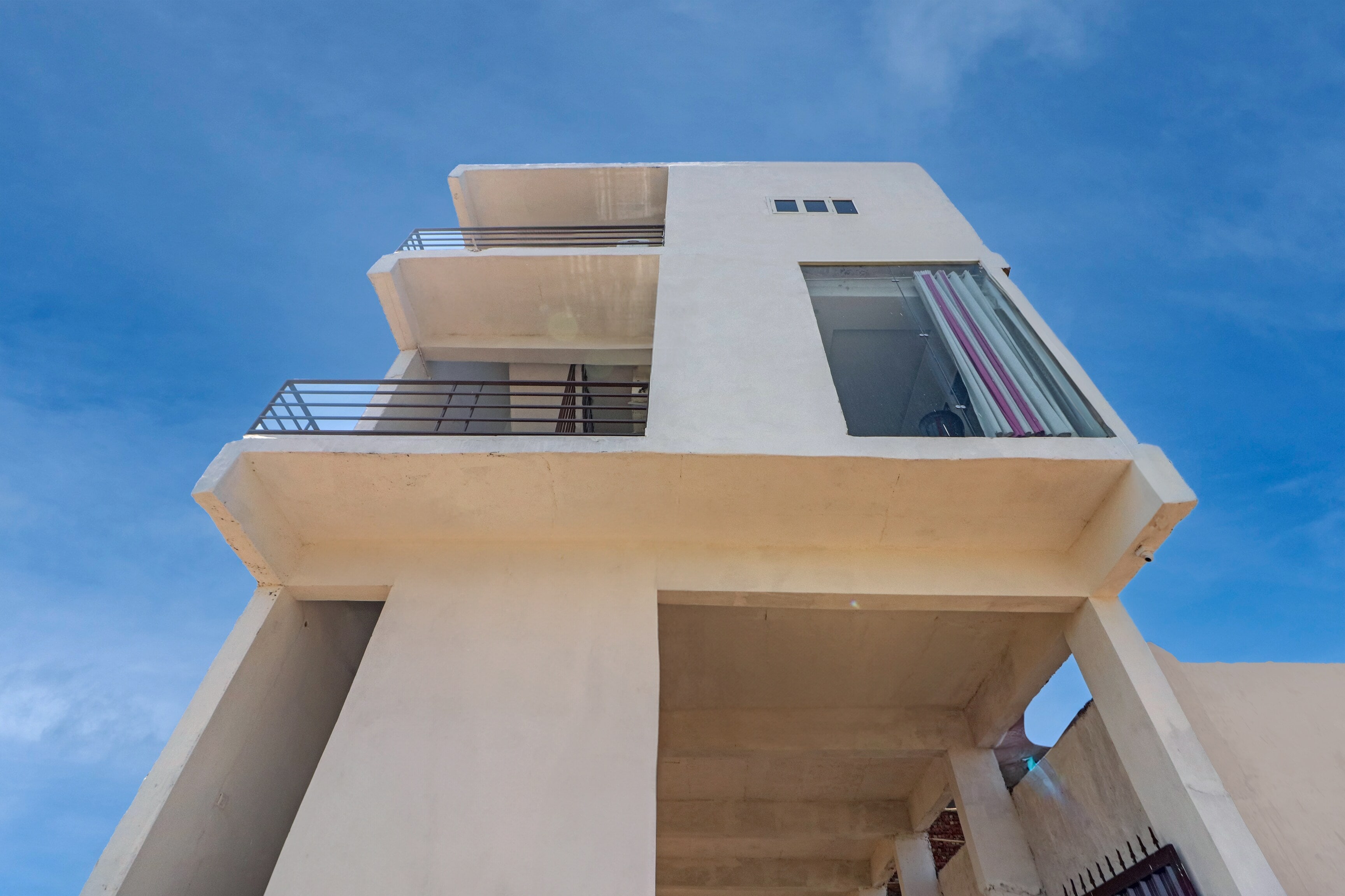 Hotel O Rudra - Tap to explore photos