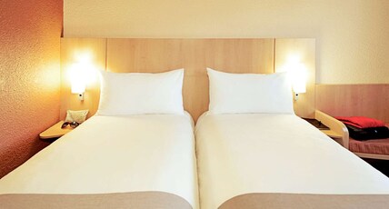 IBIS KOELN AIRPORT Room Type - Room with twin beds, new sleep-easy concept
