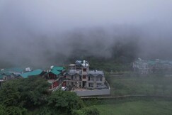 Jags N Kals Entire 6 Bedroom Villa Naukuchiatal