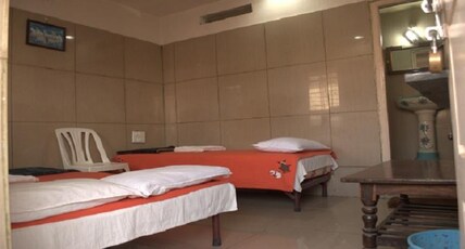 Mourya Deluxe A/C Lodge Room Type - TRIPLE DELUXE NON AC