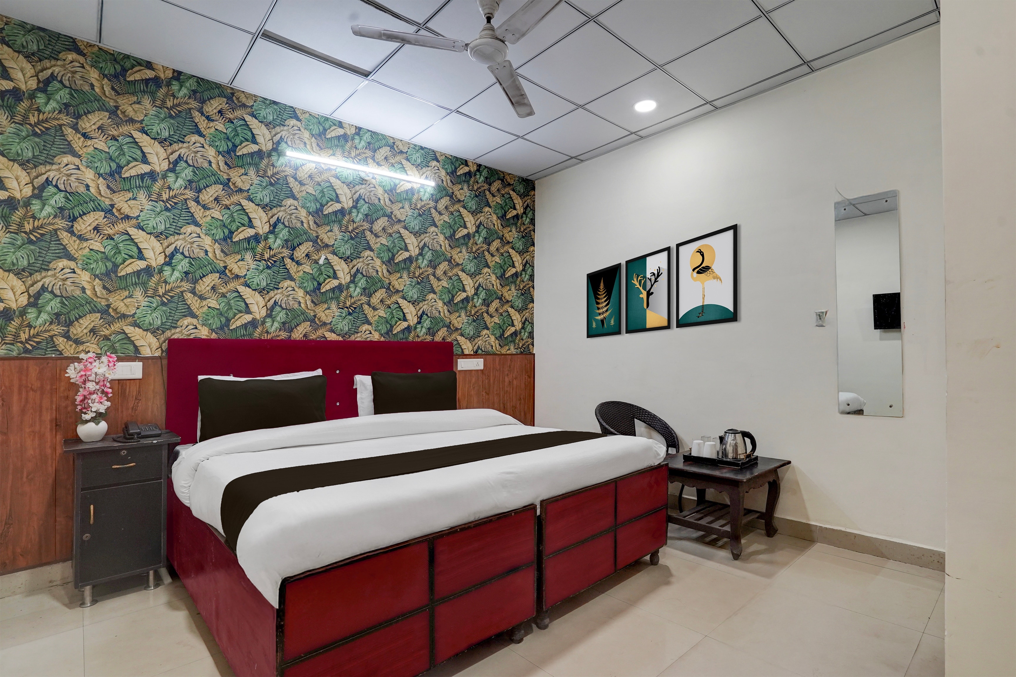 Hotel O by OYO Sector 58 Mohali Formerly Hotel Alpha - Tap to explore photos