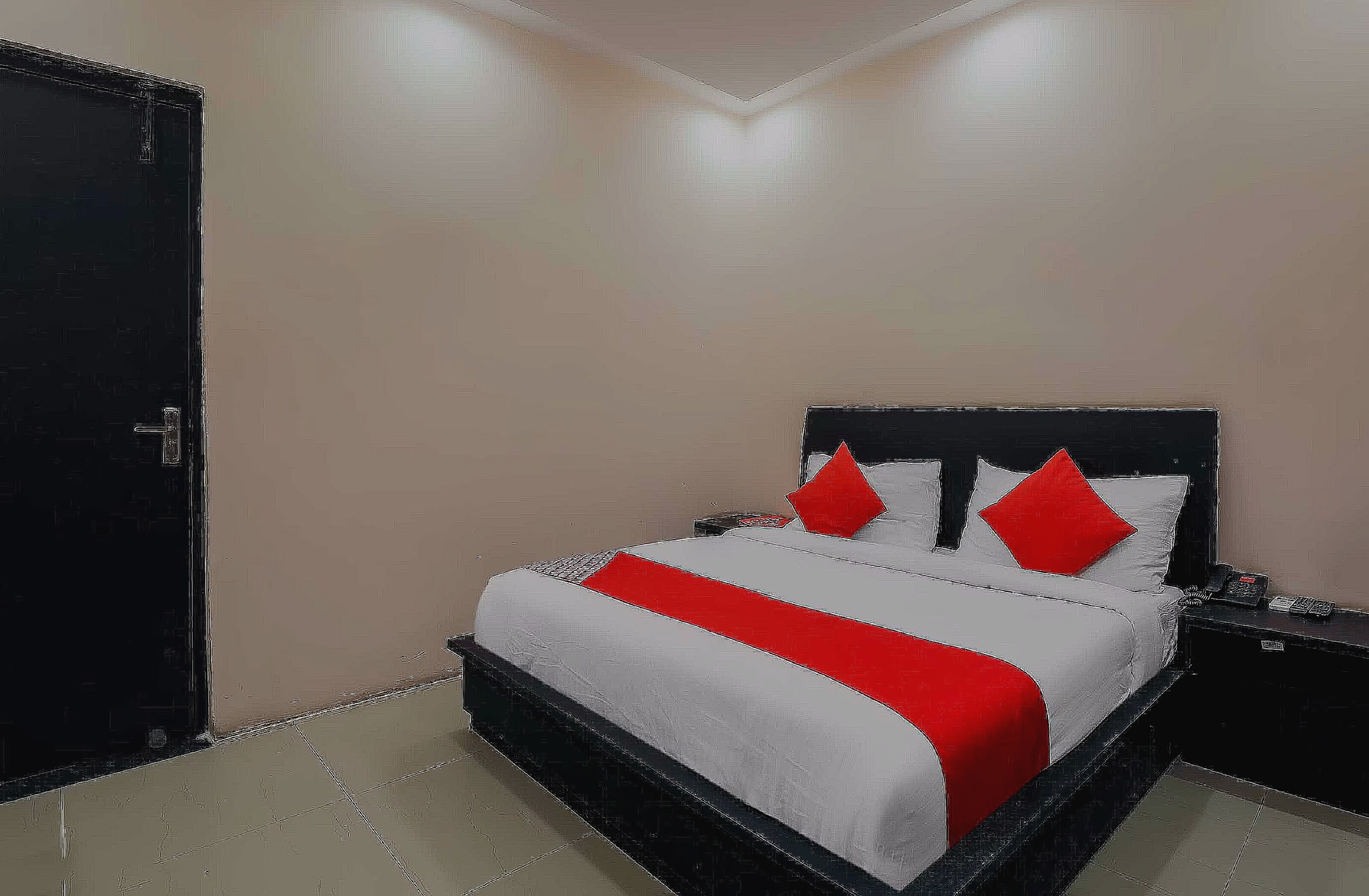 Collection O Incarnation - Tap to explore photos