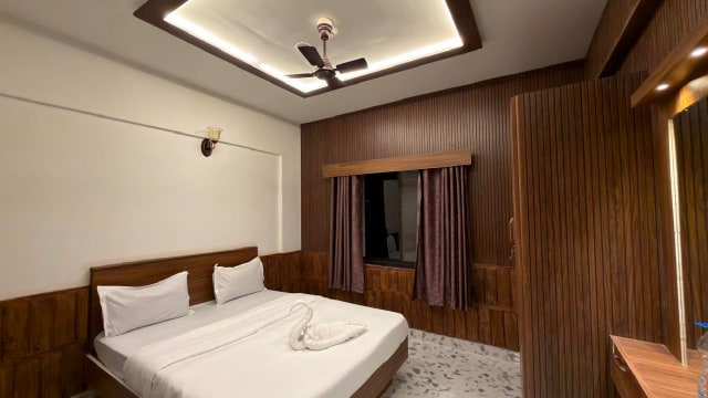 Mistiva Coorg Scenic 2BHK with Valley Views. - Tap to explore photos