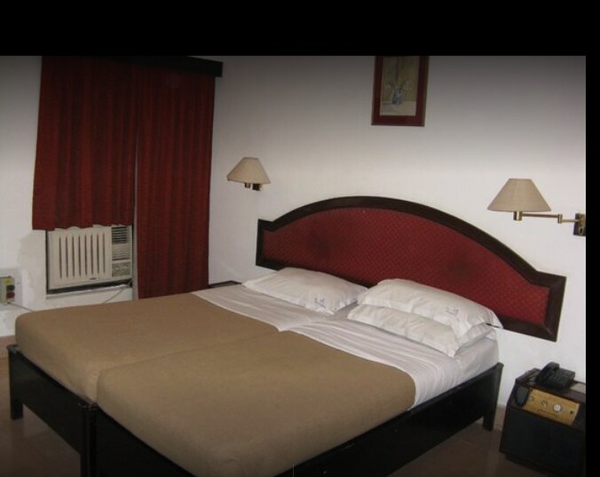 New Roxy, Kendrapara - Tap to explore photos