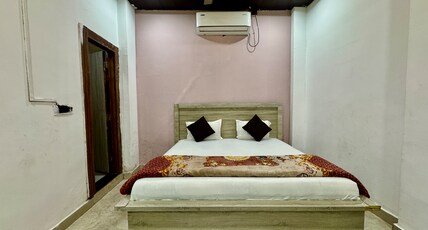 Hotel Kunj Bihari Dham Vrindavan Room Type - Deluxe Room