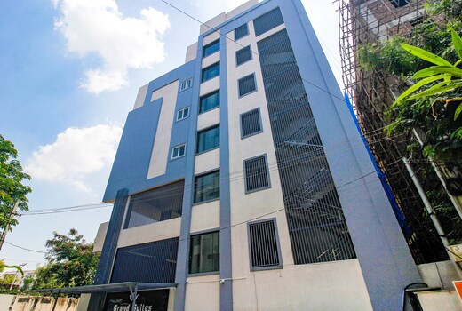 FabHotel Dark Inn - Nr Lanco Hills Road