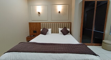HOTEL METRO MODASA Room Type - STANDARD  ROOM