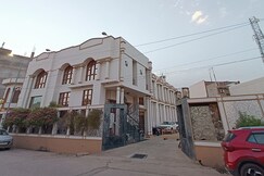 Hotel The Shubham