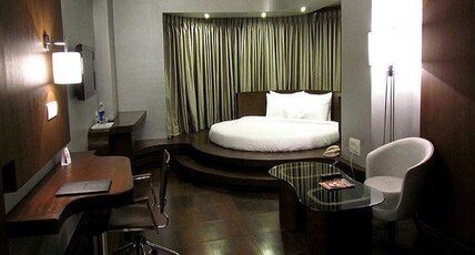 COCOON Luxury Business Hotel Room Type - SIGNATURE ROOM WITH ONE-WAY DHANBAD RAILWAY STATION TRANSFER