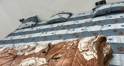 Karunanidhan palace Room Type - Luxury AC FAMILY ROOM 5