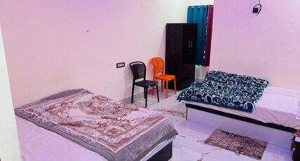 New Residency Palace Ayodhya Room Type - Deluxe Triple Bed Room