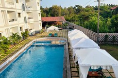 Dacha Arambol by BlackBuck