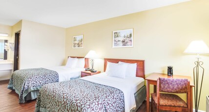 Days Inn by Wyndham Athens Room Type - 2 Double Beds, Non-Smoking