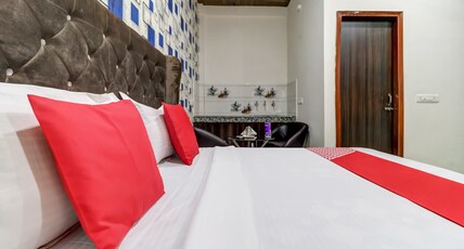 Hotel O K7 Regency Room Type - Classic